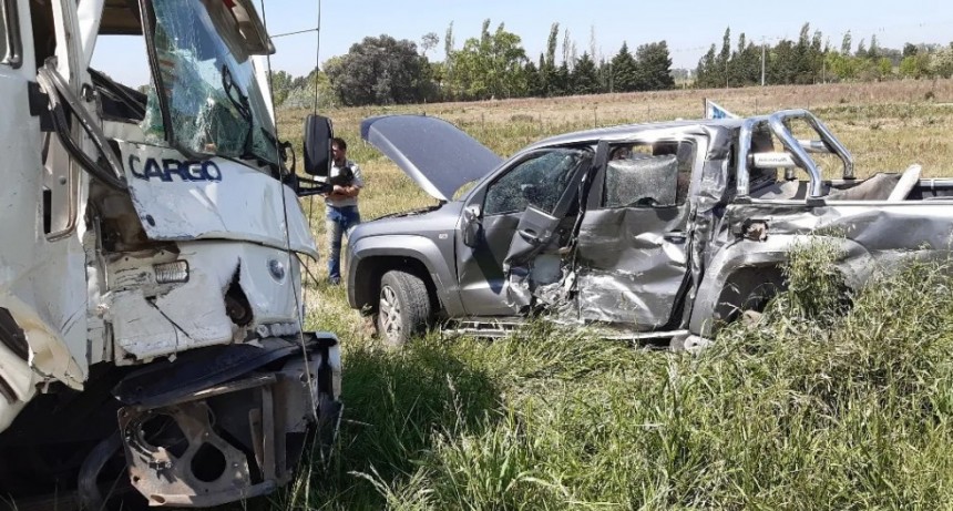 Ruta 5: El conductor de una camioneta intentó girar sobre la cinta asfáltica, sin detectar que detrás transitaba un camión