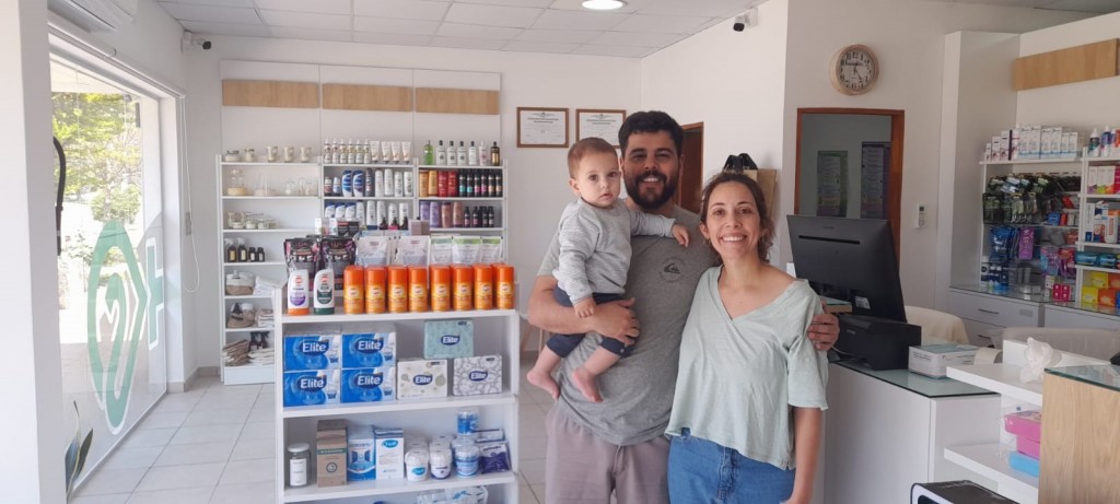 Hoy lunes 14 de octubre, inaugura Farmacia Gómez, en avenida Calfucurá 1515