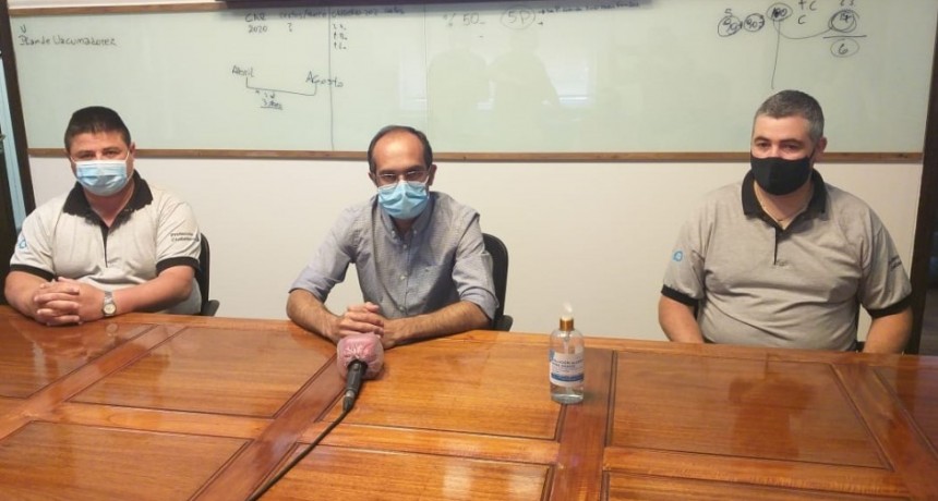 El Intendente recibió a los agentes de Protección Ciudadana que asistieron a un hombre tras una descompensación y le salvaron la vida