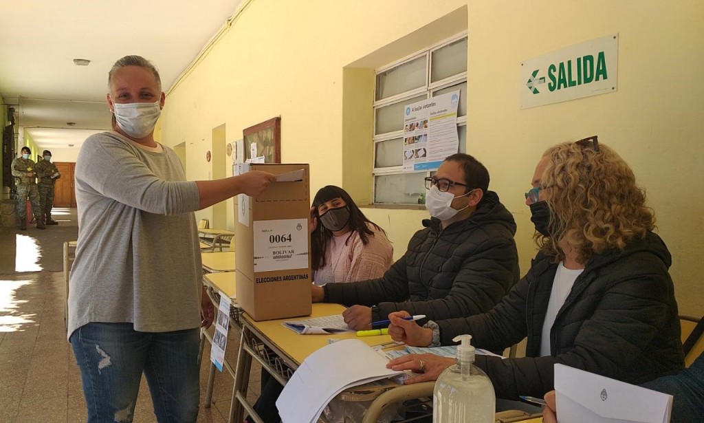 Votó Verónica Ruíz