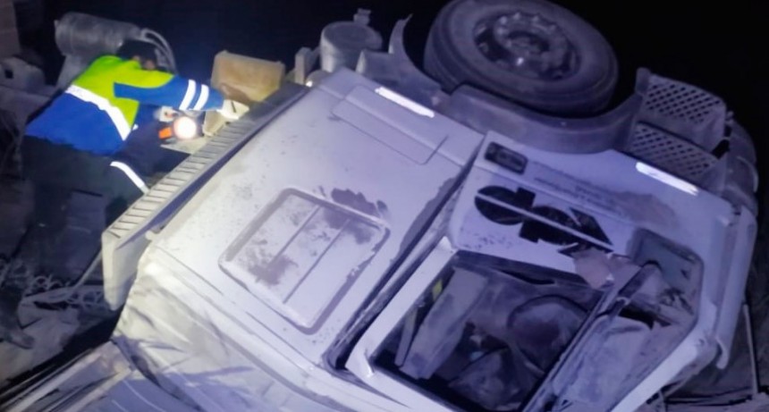 Volcó un camión en ruta 65