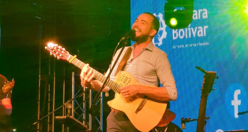 Alex Freidig; ‘Estar arriba del escenario es un momento que amo, vivo y disfruto’