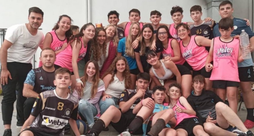 Las inferiores del  &ldquo;Cele&rdquo; participaron en el "Open Necochea 21"