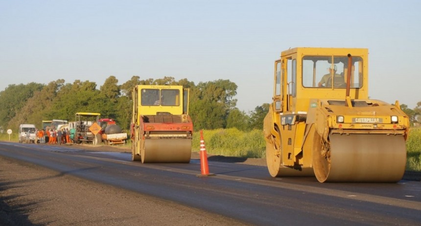 Avanza la obra de repavimentaci&oacute;n y construcci&oacute;n de banquinas en la Ruta N&deg;65