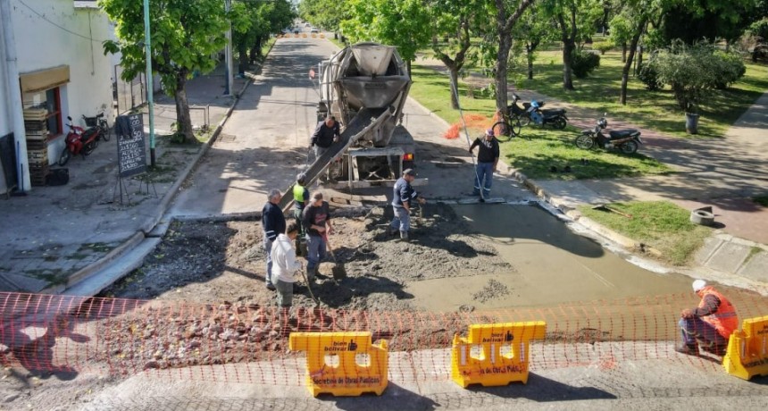 La cuadrilla de Obras Públicas trabajó en diferentes puntos de la ciudad