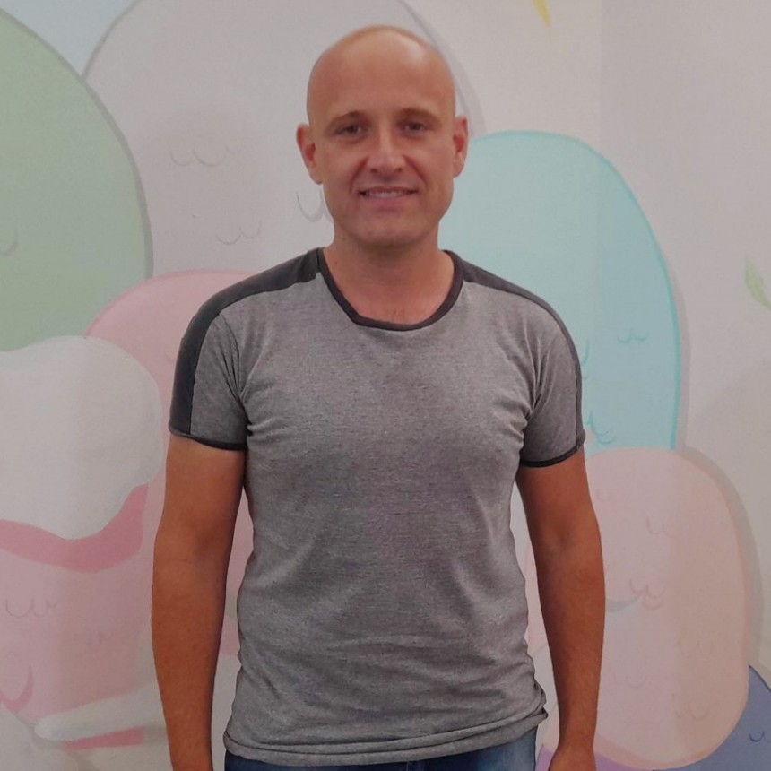 César Tordó habló con FM 10 para invitar a la jornada sobre Grooming que se realizará hoy miércoles en el Complejo República de Venezuela