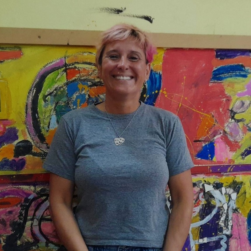 La Escuela de Educación Estética abrió las inscripciones para el ciclo lectivo 2023 y FM 10 habló con su secretaria Lorena Mega