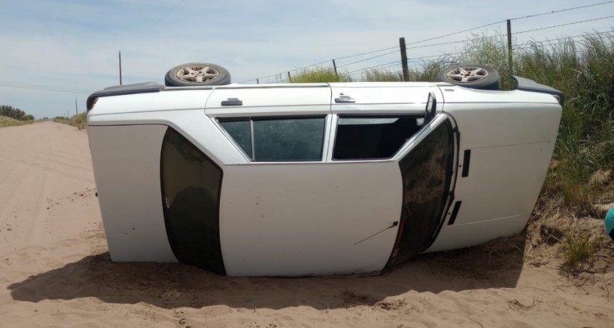 Una docente de Urdampilleta volcó en el camino que une la localidad con Pirovano, en inmediaciones a El deseado