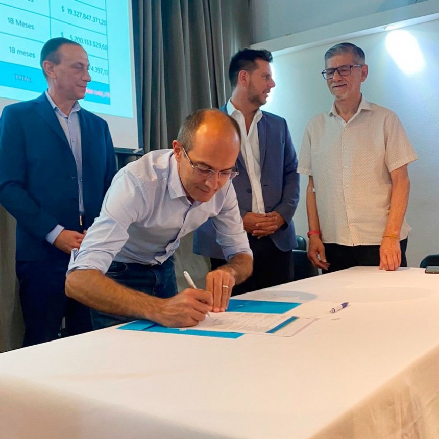 Marcos Pisano y Gustavo Arrieta hablaron con FM 10 sobre el alcance del convenio que contempla la repavimentación y reformulación de la ruta 205