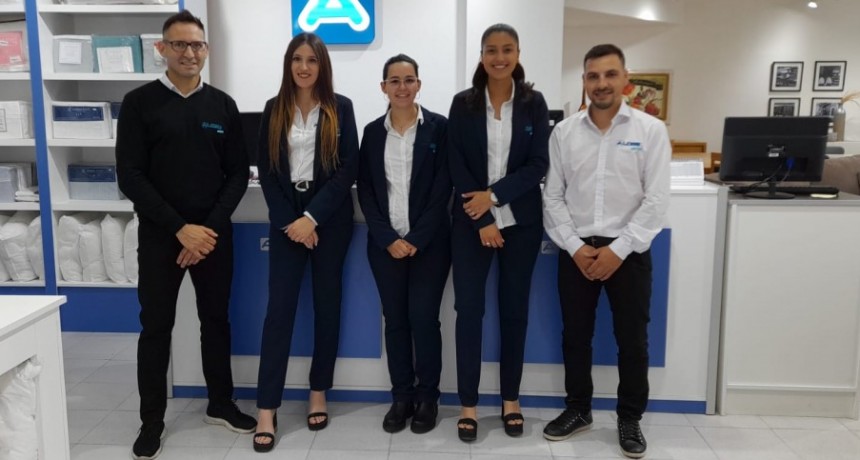 Inauguró la sucursal Aloise Bolívar  FM 10 visitó el local de avenida San Martín, ya colmado de muebles, electrodomésticos y las últimas novedades en tecnología