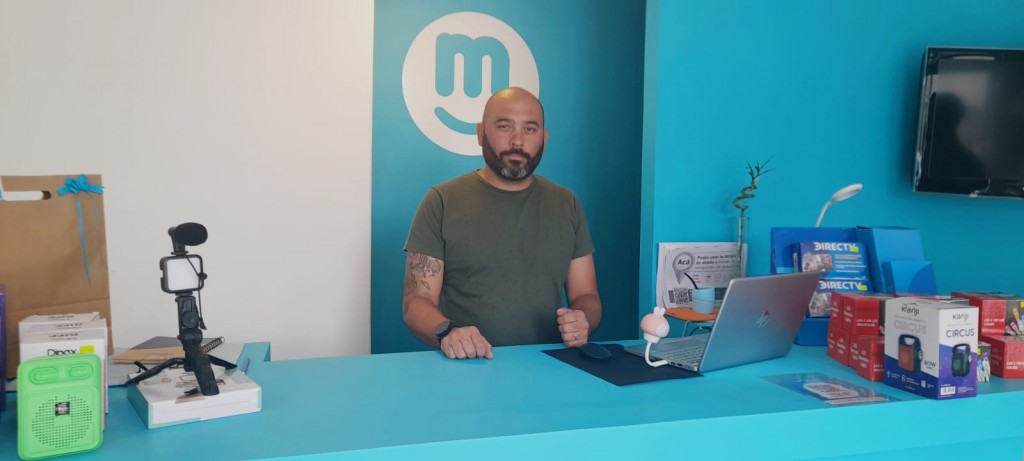 Maximiliano Tourret (Mini Tecnobazar): “Comenzamos el sábado porque muchos amigos nos empezaron a llamar y adelantamos la apertura del local”