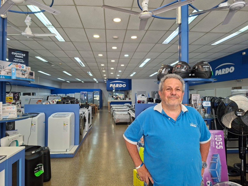 Pardo Hogar apuesta fuerte al Cyber Monday y con FM 10 visitamos el local para mostrar todo lo que podés llevarte