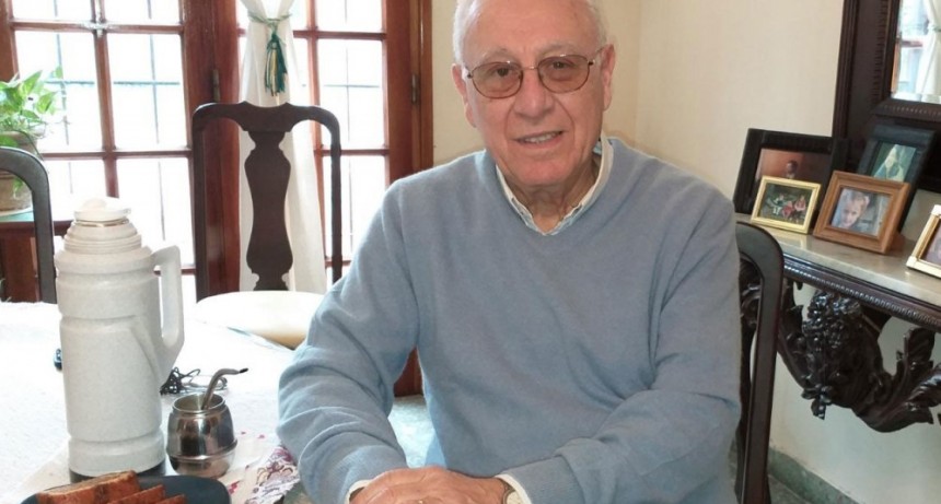 Dr. Siro Flores: “Me resultó muy grata la forma en que se aprobó el programa, por amplia mayoría” 