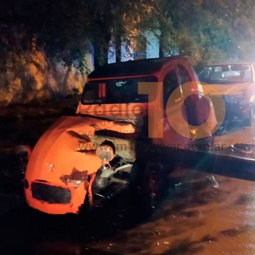 Un poste de Telefónica Movistar Hogar cayó sobre un auto