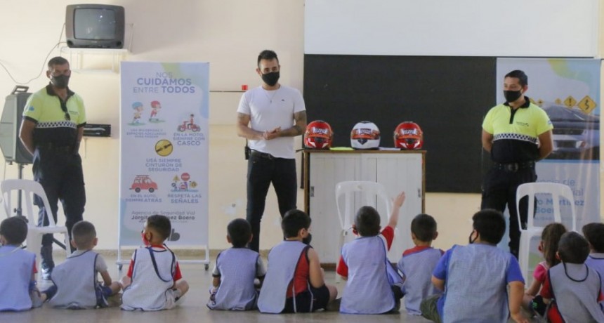 La Agencia de Seguridad Vial municipal brindó una charla informativa en el jardín N°904