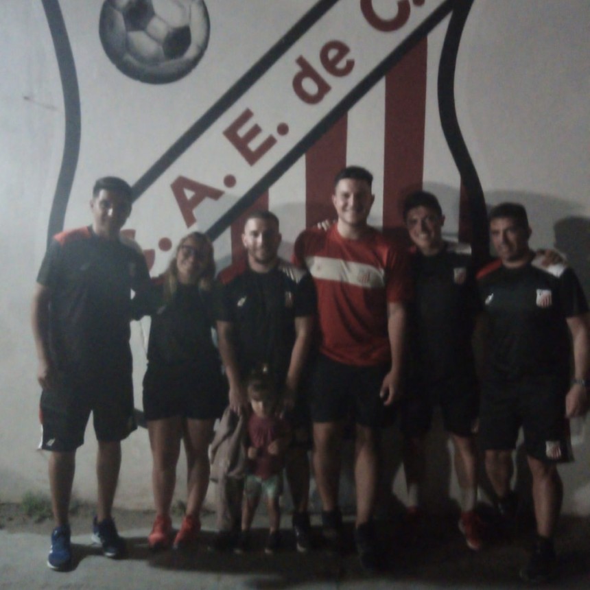 “Vivimos una jornada que es el reflejo de lo que es el club, una cancha cubierta de chicos y padres que confían en lo que hacemos”