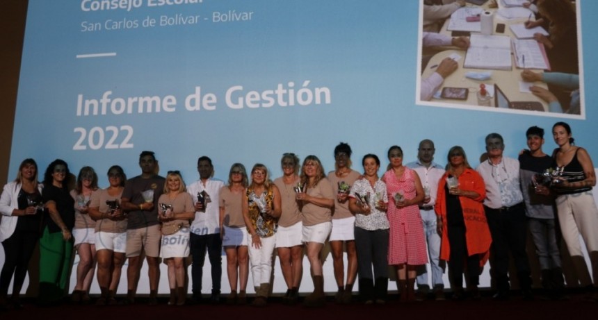 El Consejo Escolar realizó el acto de cierre de año en el Cine Avenida