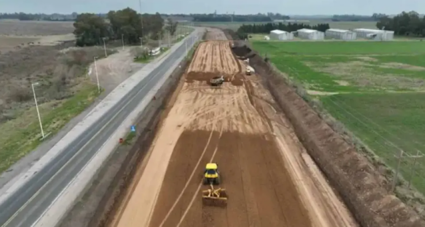 Alberto Gelené (Intendente Las Flores) “Estamos preocupados por la autovía en Ruta 3, ya hubo bajas de trabajadores”