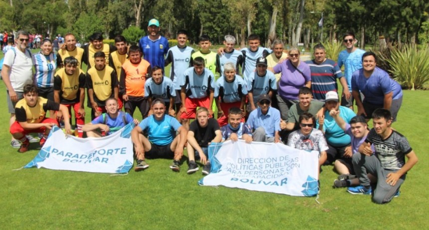 Bolívar obtuvo importantes resultados en la Liga de Fútbol Inclusiva y FM 10 entrevistó a Raúl Lucero en el predio