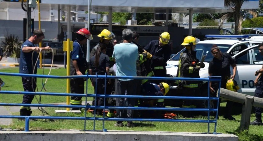 Olavarría: Un hombre cayó al arroyo, fue rescatado por Bomberos Voluntarios  y la ambulancia llegó muy demorada